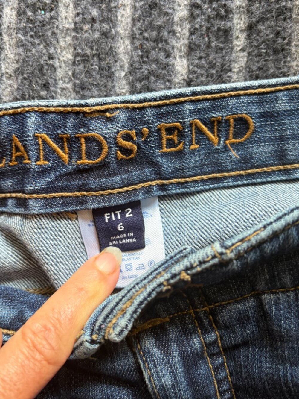 Lands' End Size 6 Fit 2 Boot Mid-rise Jeans - Picture 5 of 8